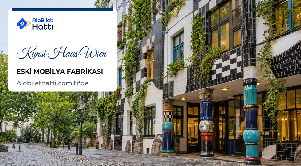Kunst Haus Wien'in siyah beyaz damalı cephesi ve dalgalı kaldırımı