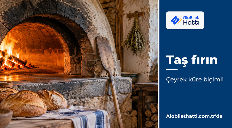 İçinde odun ateşi yanan, kubbeli taş ve tuğla ekmek fırınının ağzı